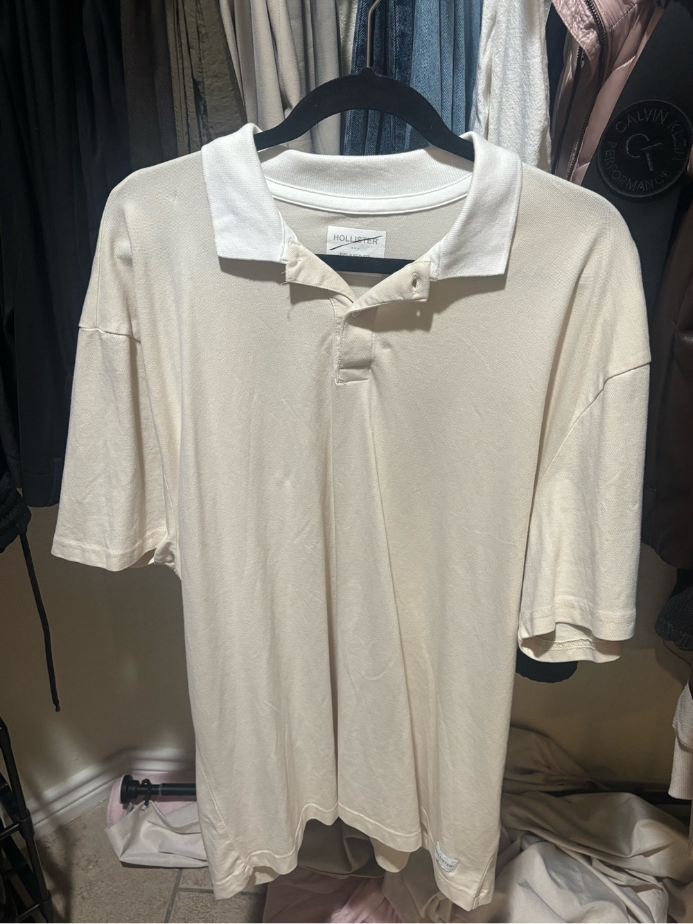 Hollister Men's Two-Tone Off-White Polo with White Collar